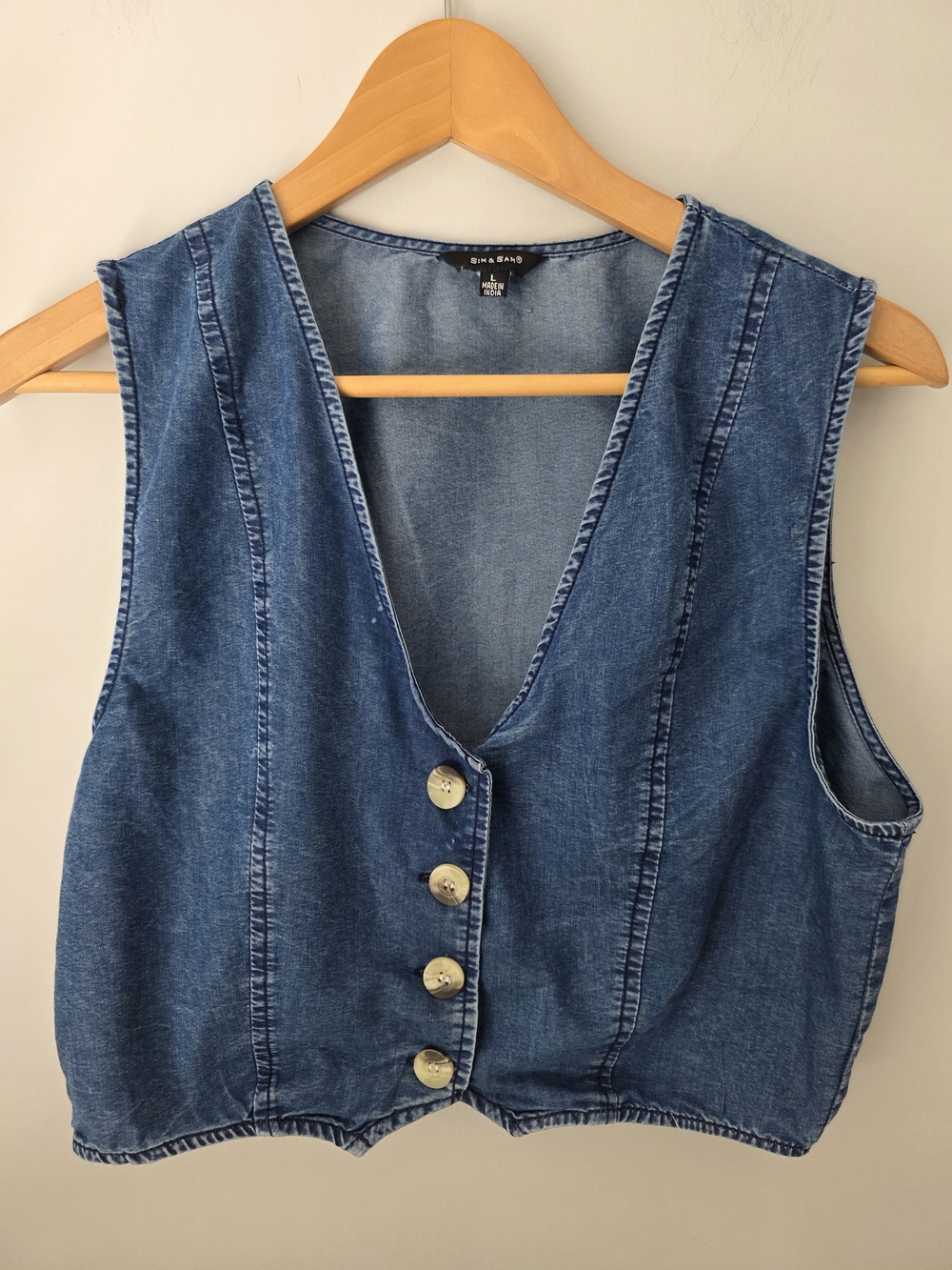 SIM & SAM Chambray Button Front Crop Vest Top Size L Blue Lightweight